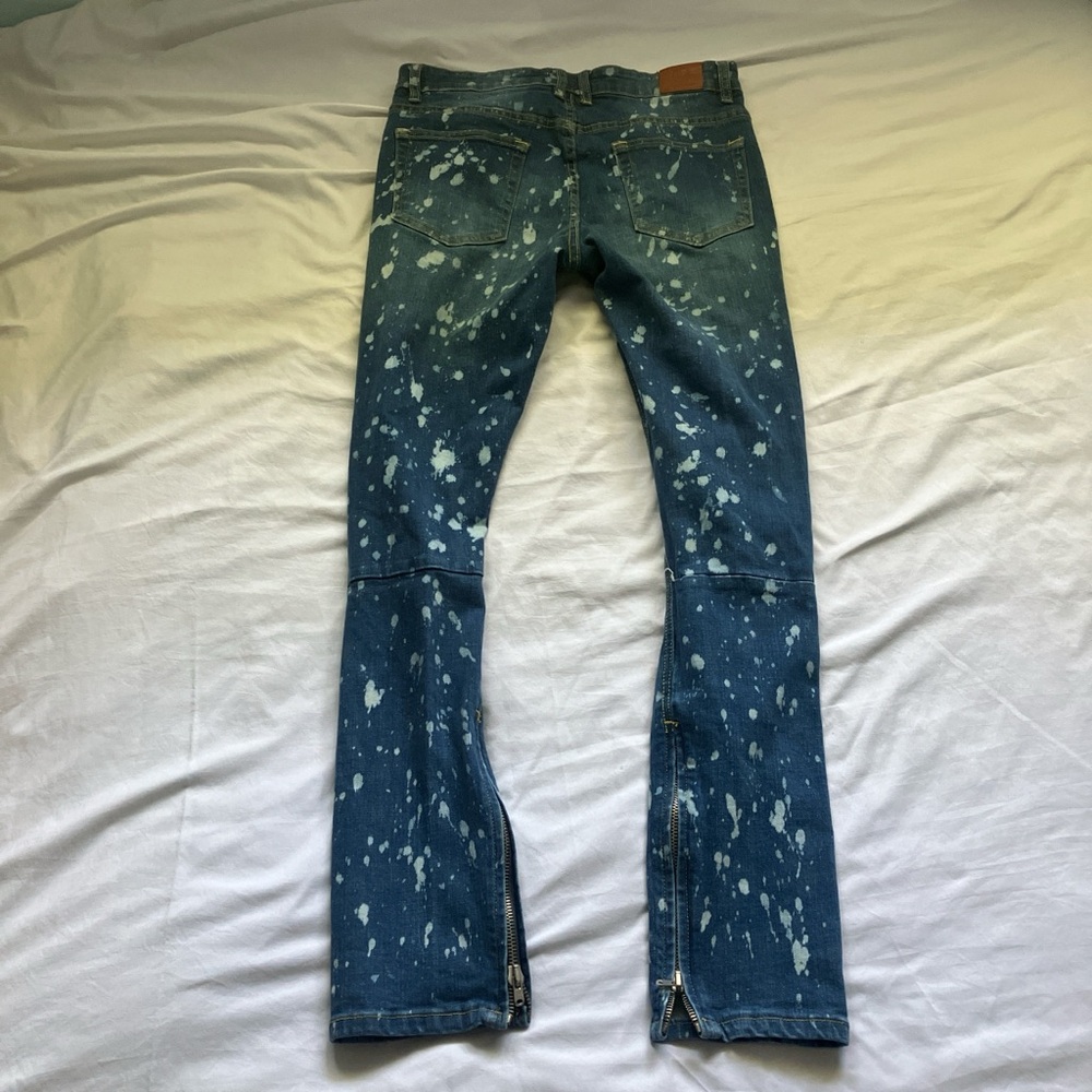 Crysp Denim Blue Jeans 
Size 32x32 - Picture 5 of 7